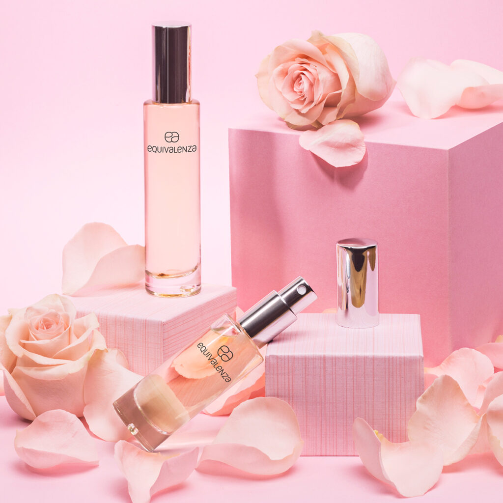 equivalenza-perfume-rosa-ingrediente-mes-julio-fragancias-temporada